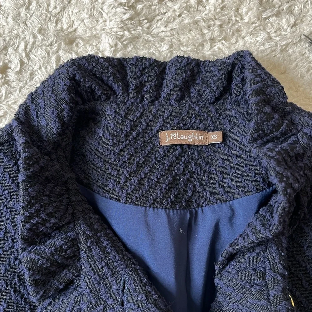 J.McLaughlin size xs blue and black button up jacket with 3/4 wide sleeve